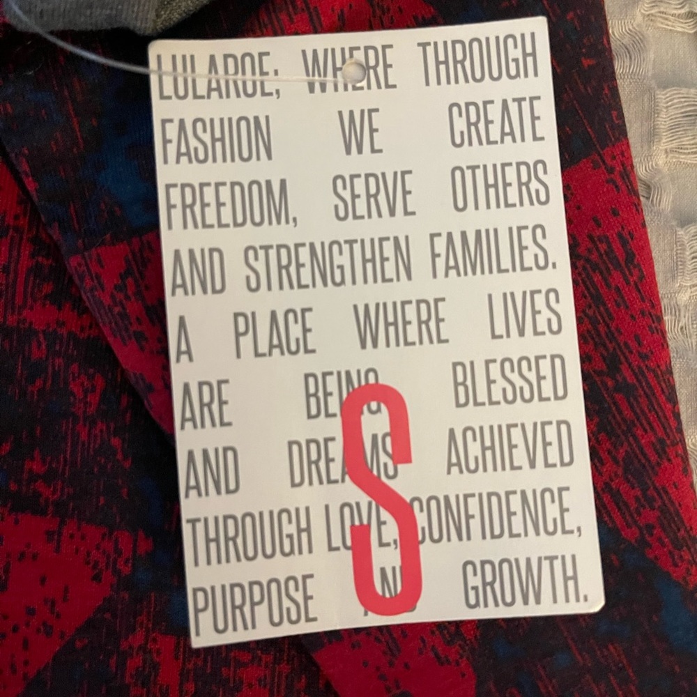 LuLaRoe Randy Raglan Tee - Picture 4 of 4